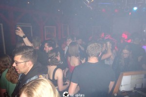 blau in den sommer 20 20230514