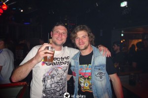 blau in den sommer 29 20230514