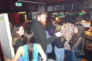 blau in den sommer 32 20230514